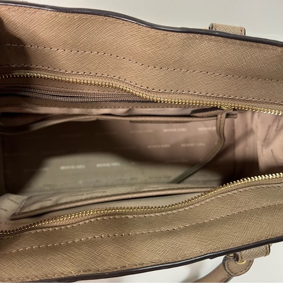 Michael Kors Quinn Saffiano Leather Satchel Large Bag Handbag Purse - Picture 10 of 16